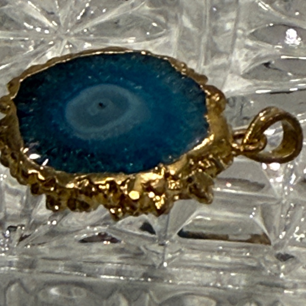 🆕 Natural Solar Quartz Druzy Pendant – Gold-Plated Edge on 925 Sterling Silver - Picture 4 of 10